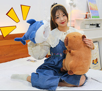 Vente en gros Chapeau de requin Kawaii Capybara de Noël Animal en peluche Jouet Poupée Enfants Cadeau d'anniversaire Oreiller en peluche