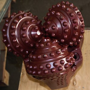 Broca Tricónica para Perforación HDD y Herramientas de Perforación con Insertos de Carburo de Tungsteno Grado Construcción 244.5 mm - Product Image 2