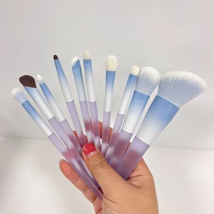 Juego de 10 Brochas de Maquillaje Planas con Mango de Madera y Pelo Sintético para Rostro, Sombras de Ojos, Polvo y Colorete - Product Image 1