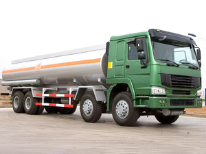 Xe tải thùng dầu 8x4 30 tấn với nhiều ngăn, cảm biến chống tràn và hệ thống tải đáy - Product Image 2