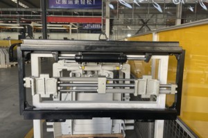 Posizionatore per Forche di Carrello Elevatore Certificato CE con Separatore Idraulico Regolabile per Magazzini e Centri di Distribuzione - Product Image 6