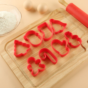 Ensemble de découpoirs <span class=keywords><strong>à</strong></span> biscuits <span class=keywords><strong>à</strong></span> pression manuelle Joyeux Noël avec des motifs de rennes, de cloches et de boîtes cadeaux pour la pâtisserie saisonnière - Product Image 6