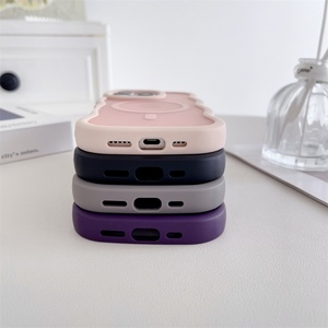 Funda Magnética Antigolpes para iPhone 17 Pro Max, Diseño Ondulado, Protectora de Cámara, TPU+PC, para Mujeres a la Moda - Product Image 5