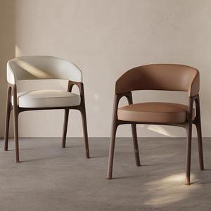 Sedia da Pranzo di Lusso BST Italiana, Design Moderno e Minimalista, con Braccioli, in Pelle Bianca, per Casa, Hotel e Ristorante - Product Image 1