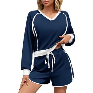 Fisoew Conjunto de chándal de 2 piezas para mujer, sudadera corta con cuello en V, pantalones cortos de cintura alta, conjunto informal holgado para entrenamiento de primavera - Product Image 1