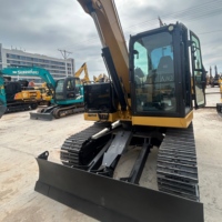 Mini-excavatrice Caterpillar 307.5 d'occasion, 7 tonnes, excavatrice sur chenilles usagée avec ligne de brise-roche hydraulique