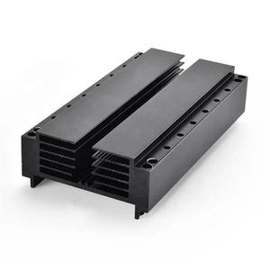 แผงระบายความร้อนแบบอะลูมิเนียมโปรไฟล์อลูมิเนียมอัดขึ้นรูปเครื่องขยายเสียงเครื่องเสียงรถยนต์แบบกำหนดเอง - Product Image 4