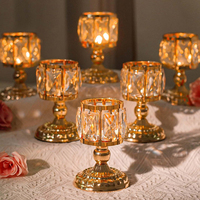 Chandeliers en gros, ornements dorés de luxe en cristal pour la maison, décorations de table pour salon et salle à manger, chandeliers romantiques