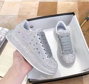 Sneakers Scintillanti con Strass e Suola Platform <span class=keywords><strong>Calzature</strong></span> di Tendenza dall'Eleganza Sportiva da <span class=keywords><strong>Donna</strong></span> per la Sera Taglie Forti 42 - Product Image 4