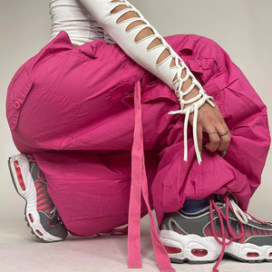 Y2k Style Women Street Wear <span class=keywords><strong>pantaloni</strong></span> a vita bassa con cordino <span class=keywords><strong>pantaloni</strong></span> larghi con paracadute Cargo con palloncino <span class=keywords><strong>pantaloni</strong></span> Casual da <span class=keywords><strong>donna</strong></span> - Product Image 4