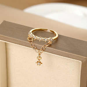 Bague Étoile Géométrique Dorée Réglable avec Sertissage Pavé pour Femme – Bijou de Soirée - Product Image 3