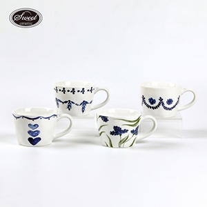 <span class=keywords><strong>Taza</strong></span> de Cerámica con Diseño <span class=keywords><strong>Original</strong></span> Pintado a Mano SWT, Azul y Blanco, con Logotipo Personalizado, Diseño Floral Simple y Único, para Uso Diario en el Hogar - Product Image 1