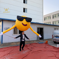 Marionnette gonflable sur échasses en forme de visage souriant, ballon gonflable expressif pour spectacle de parade et accessoire de scène