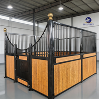 Panneau de box pour chevaux préfabriqué avec remplissage en bambou, en acier thermolaqué, abri portable pour chevaux, équipement d'écurie extérieure pour ferme