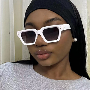 Sang trọng lớn vuông khung PC Kính mát tùy chỉnh UV400 kính thiết kế hợp thời trang dày đen khung Kính mát cho nam giới phụ nữ - Product Image 2