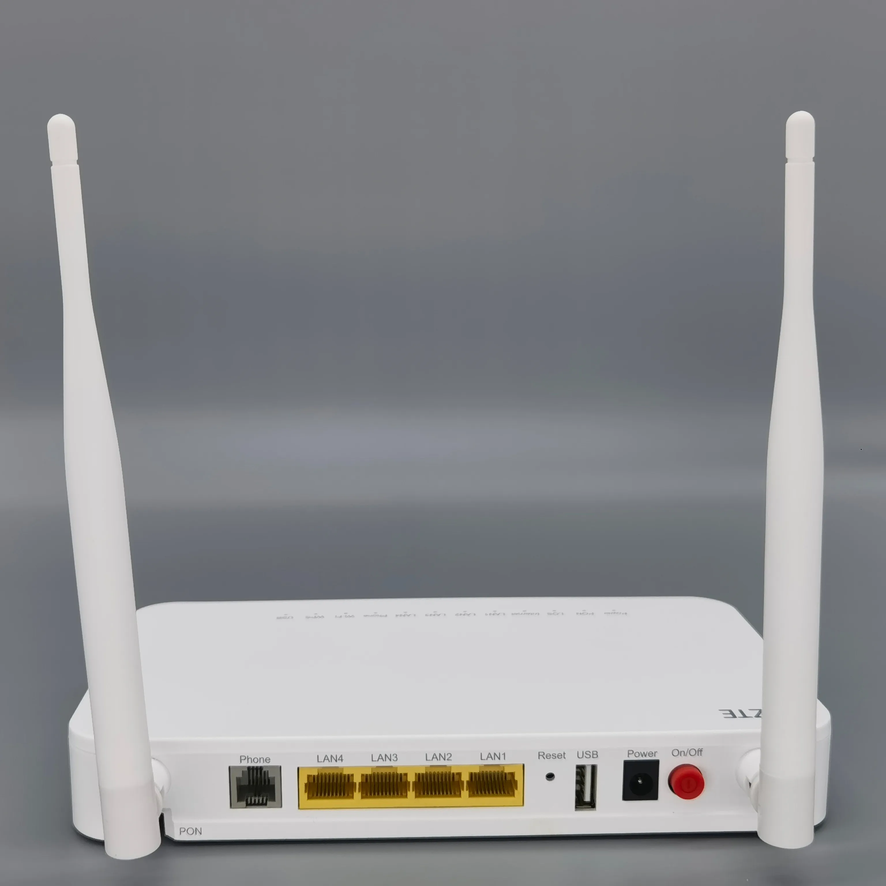 ZXHN F670L V1.1 1200Mbps wifi 4ge 1pots 1fxs 2.4g 5g ont gpon fibre routeur onu pour ZTE AC1200 gigabit F670L ONT