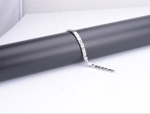 Pulseira de Energia Bio Magnética em Aço Inoxidável Prateado para Homens e Mulheres - Product Image 6
