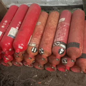 Bouteille de dioxyde de carbone en acier vide, d'occasion, de tailles standard, adaptée aux tests et au remplissage pour la lutte contre les incendies - Product Image 5