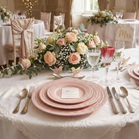 Assiettes de présentation élégantes en dentelle rose pour mariage, vente en gros, service de vaisselle en céramique rose blush, assiette de dîner ronde en porcelaine gaufrée