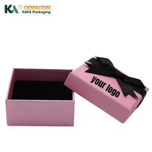 กล่องของขวัญเครื่องประดับขนาดเล็กพิมพ์โลโก้ KAKA แบบกำหนดเอง กล่องบรรจุภัณฑ์กระดาษแข็งอ<span class=keywords><strong>ย</strong></span>่างดีพร้อมโบว์สำหรับสร้อ<span class=keywords><strong>ย</strong></span>คอ <span class=keywords><strong>แหวน</strong></span> แว่นตา - Product Image 1