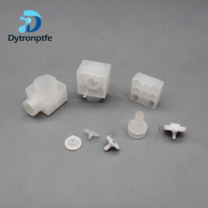 Pièces usinées en PTFE Dytronptfe sur mesure pour corps de vanne - Product Image 4