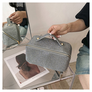 New Fashion <b>Sparkling</b> Waterproof PU Zipper Soft Handle Eco-Friendly Medium Capacity Multi-functional Cosmetic & Makeup Bag - Product Image 2
