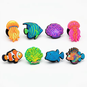 Breloques de luxe néon pour <span class=keywords><strong>chaussures</strong></span>, thème océan, poissons tropicaux colorés, méduses, coraux, décorations durables pour sabots, couleur et taille personnalisables - Product Image 1