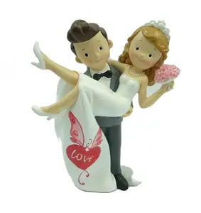 Polyresin Cartoon Bride and Groom figurine Wedding Love couple Cake Topper