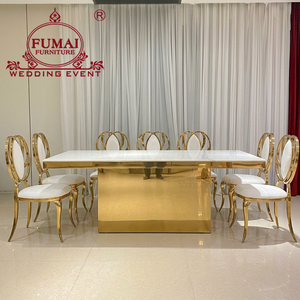 Juego de mesa y sillas de buffet de mobiliario de comedor de Hotel Estrella hecho a medida - Product Image 1