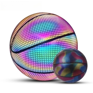 Pallone da Basket Personalizzato con Logo, Misura 7, Design Riflettente Luminoso alla Moda - Product Image 1