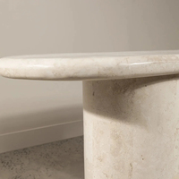 Table console KUMUSI en marbre de luxe léger avec plateau en travertin crème et base cylindrique pour salon, villa, hôtel, taille personnalisable