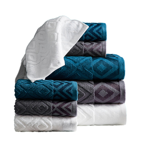 <span class=keywords><strong>Serviette</strong></span> d'enveloppement de spa gaufrée personnalisée <span class=keywords><strong>Serviette</strong></span> éponge en <span class=keywords><strong>tissu</strong></span> jacquard 70x140 <span class=keywords><strong>Serviette</strong></span> de salon de beauté de spa d'hôtel pour cadeaux Coton OEM ODM 50pcs - Product Image 5