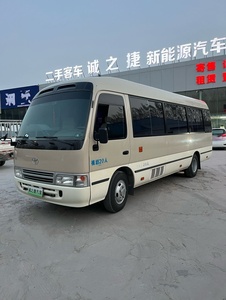 Autobús de Segunda Mano de Lujo, Modelo Coaster de 20 Plazas, a Gasolina, con Volante a la Izquierda, en Venta en China - Product Image 2