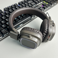 Auriculares de diadema retro de metal para gaming, inalámbricos de un solo oído con chipset JL, luz LED y bajos potentes, directos de fábrica.
