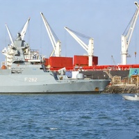 Sistem Pengangkat Hidrolik Derek Dek Kapal Industri 25 Ton untuk Galangan Kapal, Platform Lepas Pantai, dan Penanganan Kargo