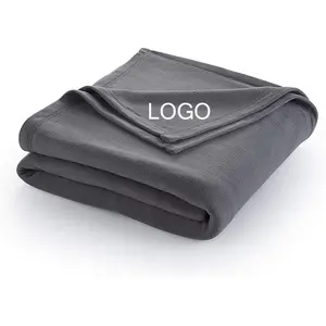 mantas caliente afuera Suppliers-Manta Polar de ante 100% poliéster con LOGO, supersuave y cálida, para mascotas, cama individual, sofá, dormitorio, personalizada