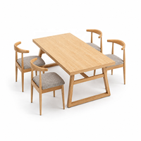 Ensemble de meubles de restauration commerciale, tailles variées et couleurs personnalisables, idéal pour les cafés et les services de traiteur