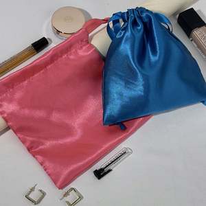 Sac cadeau en satin à cordon de serrage, petit, écologique, recyclable, avec logo personnalisé, emballage de luxe pour cadeaux - Product Image 5