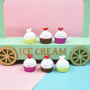 Cabujón de resina con forma de cupcake dulce para manualidades, álbumes de recortes, fabricación de joyas, accesorios para horquillas, dijes de comida en miniatura para muñecas - Product Image 6