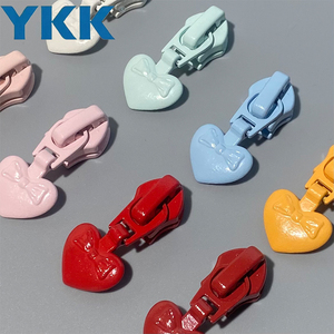 Chất Lượng Cao Tùy Chỉnh Dây Kéo Dập Nổi Bow Logo Tự Động Khóa <span class=keywords><strong>Ykk</strong></span> Kim Loại Dây Kéo Puller - Product Image 1