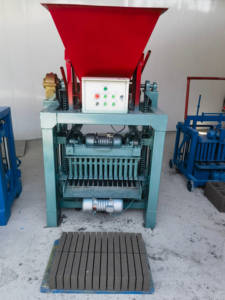 Заводские прямые продажи: Оборудование для производства газонных блоков (цементных кирпичей) с загрузочным бункером - Product Image 2