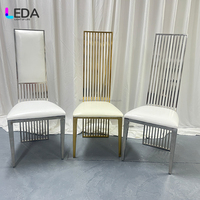 LEDA Chaises de mariage blanches Cadre en acier inoxydable personnalisé Coussin Chaise de meuble Hôtel Dîner Chaise pour fête de mariage Banquet