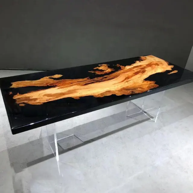 Table en bois de résine époxy liquide de couleur foncée