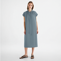 Robe midi décontractée bleu-gris pour femme, col à cordon, manches courtes, boutonnée sur le devant, coupe ample, idéale pour le quotidien, personnalisable OEM