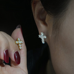 Cross <b>Stud</b> <b>Earrings</b> Zirconia Claw Setting Platinum Gold <b>For</b> <b>Men</b> And Women Fashion Jewelry - Product Image 1