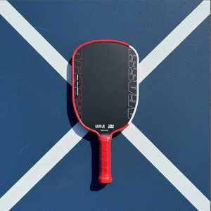 Pala de Pickleball Agassi PRO IV de 14 mm con Punto Dulce Extendido, Superficie de Fibra de Carbono con Película SK, 990 g, Certificación UPA-A USAP - Product Image 1