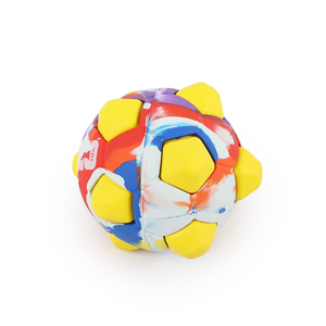 Jouet de balle pour animaux de compagnie à rebond hyper fou et imprévisible, sous licence officielle <span class=keywords><strong>FIFA</strong></span>, interactif, pour le jeu de chasse au ballon pour chien, balle en caoutchouc qui couine, pour la Coupe du monde <span class=keywords><strong>FIFA</strong></span> - Product Image 3