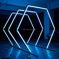 NIKA NOUVEAU Design Arche Hexagonale Lumineuse à LED pour Décoration d'Entrée et Allée d'Événements Extérieurs et Mariages