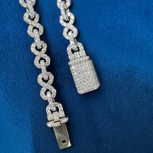 Fabricación India VVS Moissanite Diamond 925 Sterling Silver Infinity Style Hip Hop Joyería cubana Pulsera disponible para la venta - Product Image 4