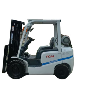 Chariots élévateurs à gaz naturel TCM 3 tonnes Chariot élévateur japonais d'occasion avec moteur diesel Source d'alimentation - Product Image 1